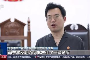 菲尔-内维尔：B费是这支曼联最好的球员，基恩也会在比赛中发牢骚